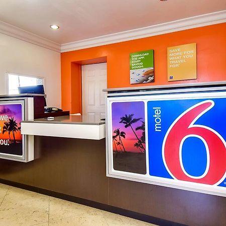 Motel 6 גרדן גרוב מראה חיצוני תמונה