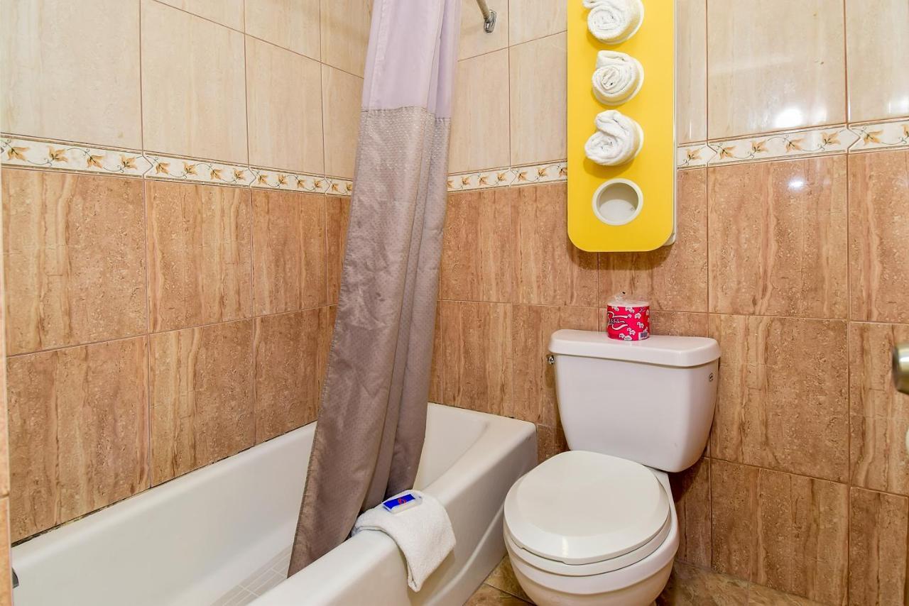 Motel 6 גרדן גרוב מראה חיצוני תמונה